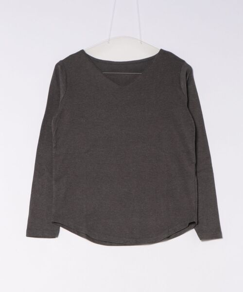 MARAI(マーライ)の「Vネックフライスカットソー 長袖(Tシャツ/カットソー・レディース・ネイビー/グレイッシュベージュ/ピンク/杢グレー/カーキ/チャコールグレー/ホワイト/ブラック/ライトグレー・4L/3L/LL/L/M)」の3枚目の写真