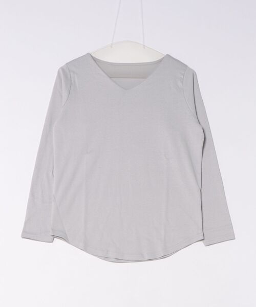MARAI(マーライ)の「Vネックフライスカットソー 長袖(Tシャツ/カットソー・レディース・ネイビー/グレイッシュベージュ/ピンク/杢グレー/カーキ/チャコールグレー/ホワイト/ブラック/ライトグレー・4L/3L/LL/L/M)」の4枚目の写真