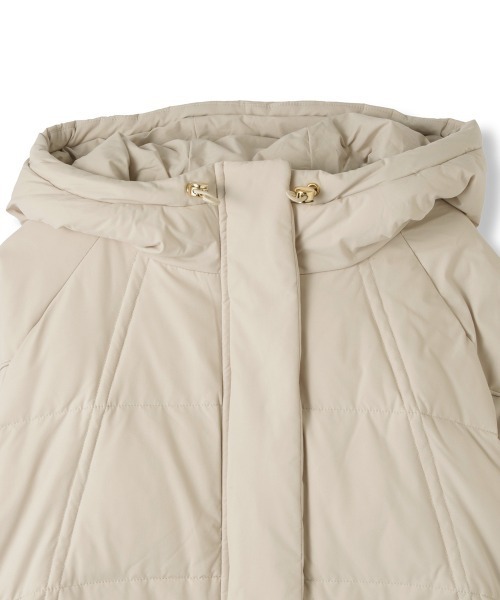 ketty(ケティ)の「ストレッチフードピュアダウンミドルコート(ダウンジャケット/コート・レディース・ブラック/ライトグレー/カーキ・M)」の6枚目の写真