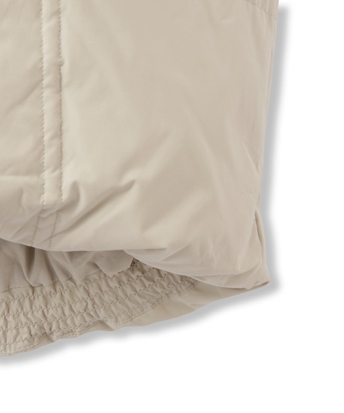 ketty(ケティ)の「ストレッチフードピュアダウンミドルコート(ダウンジャケット/コート・レディース・ブラック/ライトグレー/カーキ・M)」の10枚目の写真