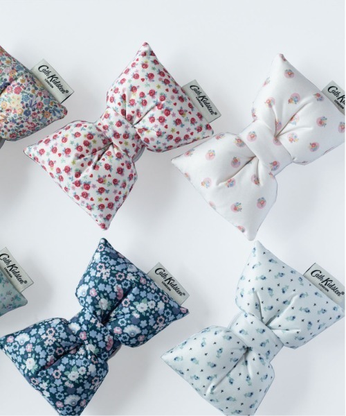 Cath Kidston(キャスキッドソン)の「パフィーリボンフォングリップ Floral Spot(スマホグッズ・レディース・ベビーピンク・FREE)」の2枚目の写真