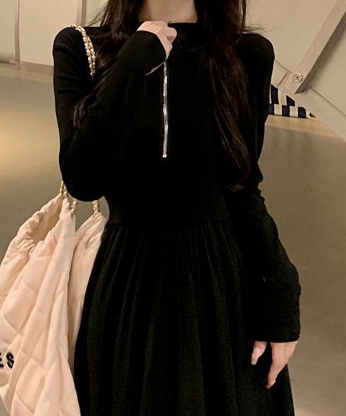 SallyLunn(サリーラン)の「ハイウエストハーフジップワンピース(ワンピース・レディース・ブラック・X-LARGE/LARGE/MEDIUM)」の6枚目の写真