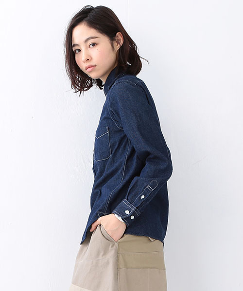 BEAMS BOY（ビームスボーイ）の「BEAMS BOY / デニム ボタンダウンシャツ（シャツ/ブラウス・レディース・ブルー/インディゴブルー・ONE SIZE）」の9枚目の写真