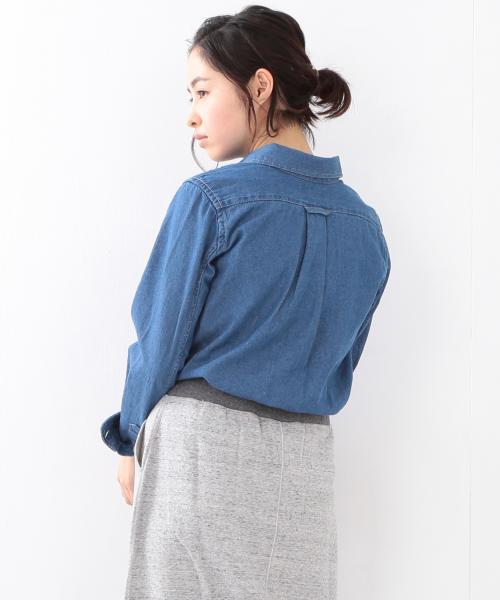 BEAMS BOY（ビームスボーイ）の「BEAMS BOY / デニム ボタンダウンシャツ（シャツ/ブラウス・レディース・ブルー/インディゴブルー・ONE SIZE）」の6枚目の写真