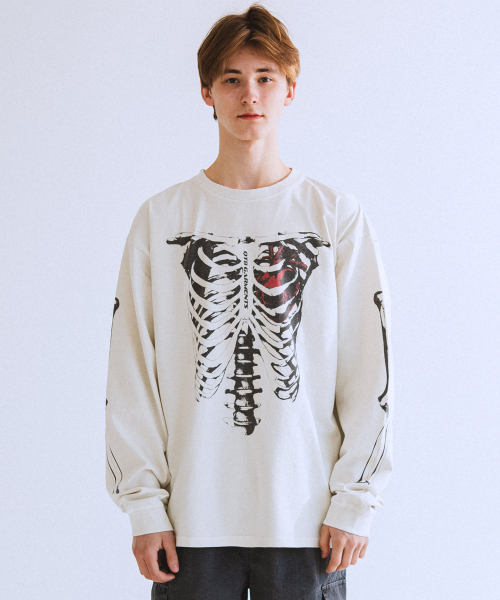 QT8 GARMENTS(キューティーエイトガーメント)の「RG Bones EC Washed Long Sleeve (Ecru)(Tシャツ/カットソー・レディース・その他・MEDIUM/LARGE/X-LARGE)」の1枚目の写真