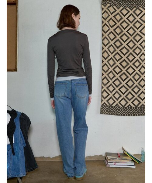 AOPT(アオプト)の「STRAIGHT FIT JEANS - BLUE(デニムパンツ・レディース・その他・SMALL/MEDIUM)」の4枚目の写真