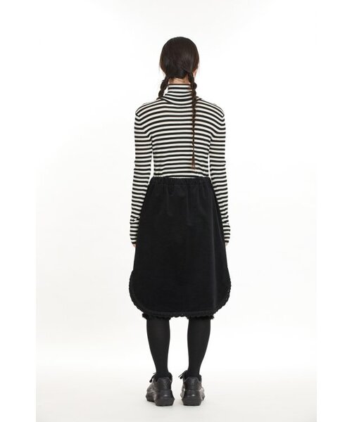 BOCBOK(ボクボク)の「STRIPE TURTLE NECK - BLACK&IVORY(ニット/セーター・レディース・その他・LARGE/MEDIUM)」の5枚目の写真