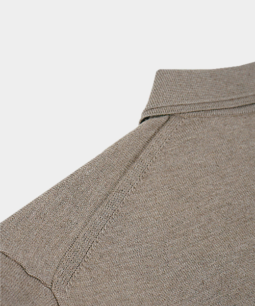 BIRBANTE(ビルバンテ)の「ソフトウォッシャブルラインカラーニット - ベージュ(ニット/セーター・メンズ・ベージュ・SMALL/MEDIUM/LARGE/X-LARGE)」の4枚目の写真