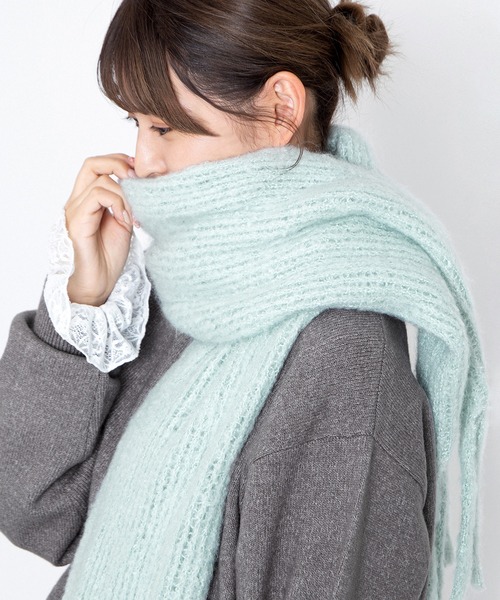 PUNYUS（プニュズ）の「ボリュームフリンジストール（ストール/ショール・レディース・ブラック/グリーン系その他/ブルー系その他・FREE）」の8枚目の写真