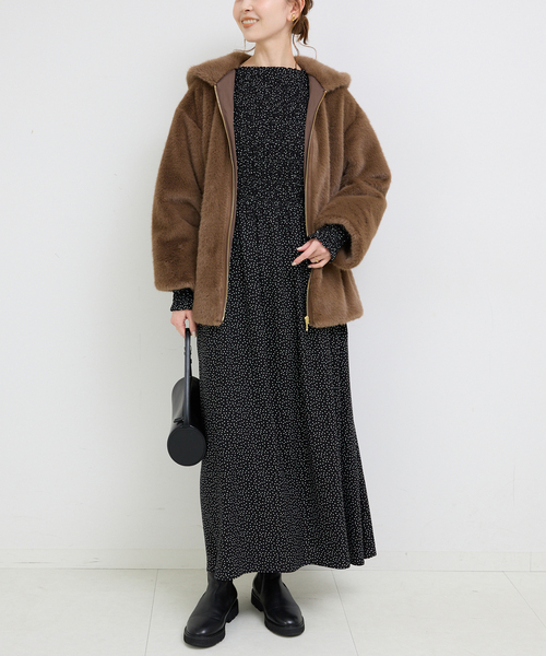 SLOBE IENA（スローブイエナ）の「《追加2》ドットシャーリングワンピース（ワンピース・レディース・ブラック・36/38）」の16枚目の写真