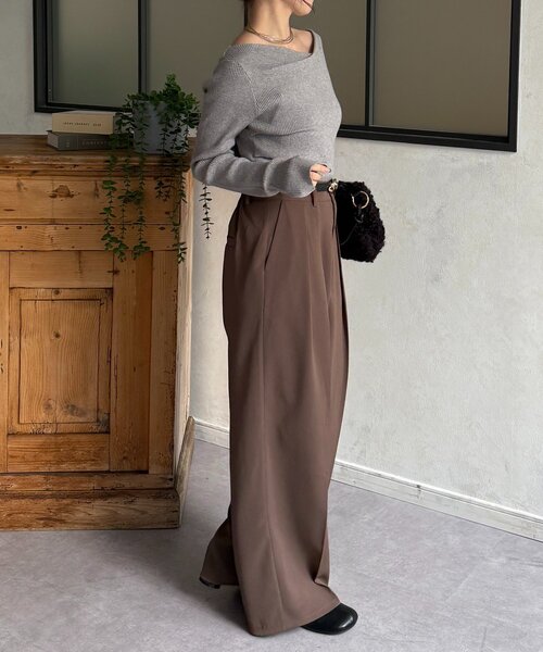 Thevon(ゼボン)の「ドレープネックリブニットプルオーバー(ニット/セーター・レディース・アイボリー/グレー/グリーン・FREE)」の19枚目の写真