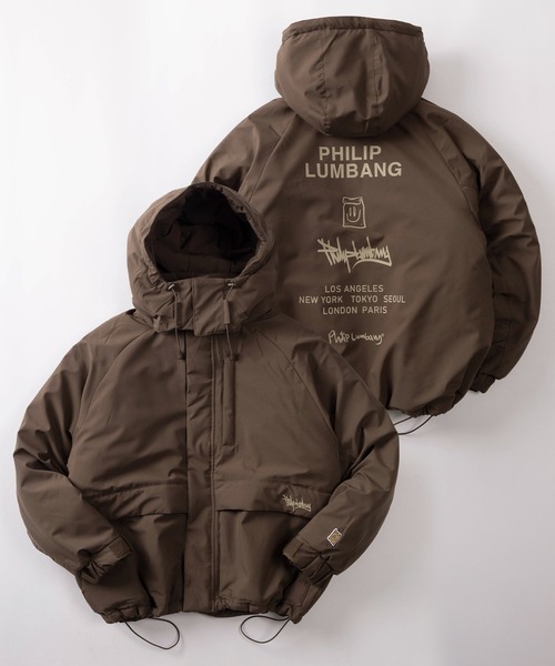 Philip Lumbang（フィリップランバン）の「【75】【Philip Lumbang/フィリップ・ランバン】2WAY ロゴアートデザイン 中綿 フードジャケット/ワンポイント刺繍/ドローコード/防風/2025AW新ブランド（ダウンジャケット/コート・メンズ・ブラック/チャコールグレー/ブラウン・M/L/XL）」の3枚目の写真