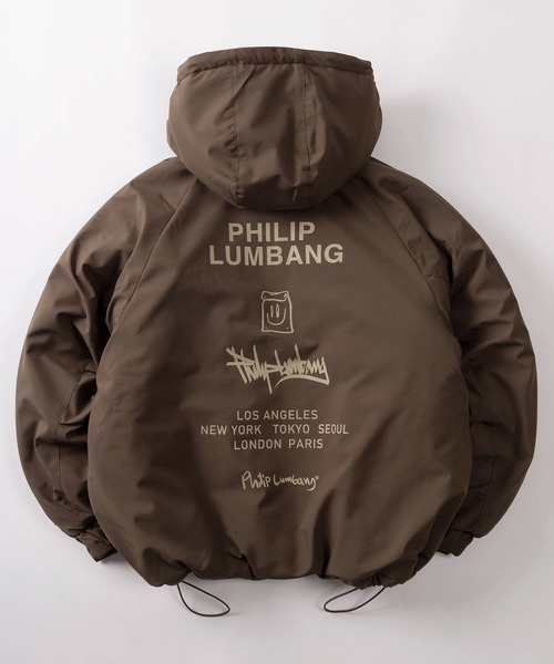 Philip Lumbang（フィリップランバン）の「【75】【Philip Lumbang/フィリップ・ランバン】2WAY ロゴアートデザイン 中綿 フードジャケット/ワンポイント刺繍/ドローコード/防風/2025AW新ブランド（ダウンジャケット/コート・メンズ・ブラック/チャコールグレー/ブラウン・M/L/XL）」の7枚目の写真