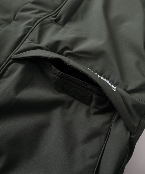 Philip Lumbang（フィリップランバン）の「【75】【Philip Lumbang/フィリップ・ランバン】2WAY ロゴアートデザイン 中綿 フードジャケット/ワンポイント刺繍/ドローコード/防風/2025AW新ブランド（ダウンジャケット/コート・メンズ・ブラック/チャコールグレー/ブラウン・M/L/XL）」の14枚目の写真