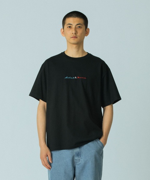 SILAS(サイラス)の「EMBROIDERY SILAS AND MARIA S/S TEE(Tシャツ/カットソー・メンズ・ホワイト/アッシュ/ブラック/ネイビー・XL/L/M)」の2枚目の写真