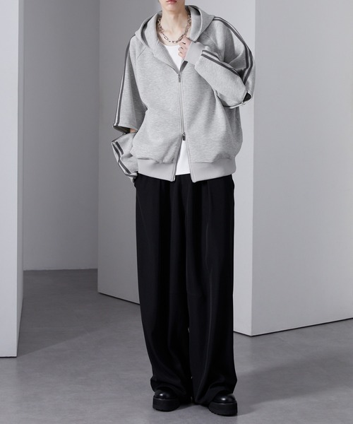 Loose/ルース（ルース）の「ヘビーウェイト ダンボールフルジップラインパーカー（パーカー・メンズ・ブラック系/グレー系/ネイビー系・S/M/L）」の4枚目の写真