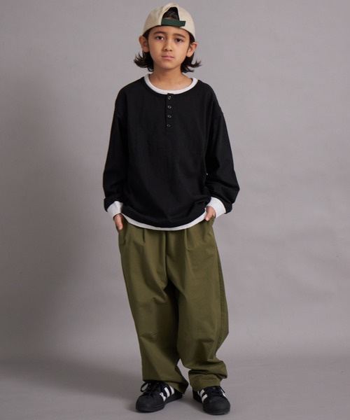 PAIRMANON STREET（ペアマノンストリート）の「【綿100%】レイヤード風ヘンリーネックロンT【PAIRMANON STREET】（Tシャツ/カットソー・キッズ・グリーン/イエロー/ブラック/オフホワイト・100/110/120/130/140/150/160/90）」の11枚目の写真