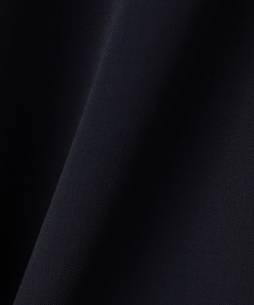 LAUTREAMONT(ロートレアモン)の「トリクシオンキーネックブラウス≪セットアップ対応/手洗い可能≫(シャツ/ブラウス・レディース・ブラック/ネイビー・9号/11号)」の8枚目の写真