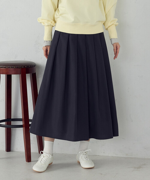 COMME CA ISM(コムサイズム)の「タックスカート(スカート・レディース・ベージュ/チャコール・MEDIUM/SMALL/X-LARGE/LARGE)」の2枚目の写真