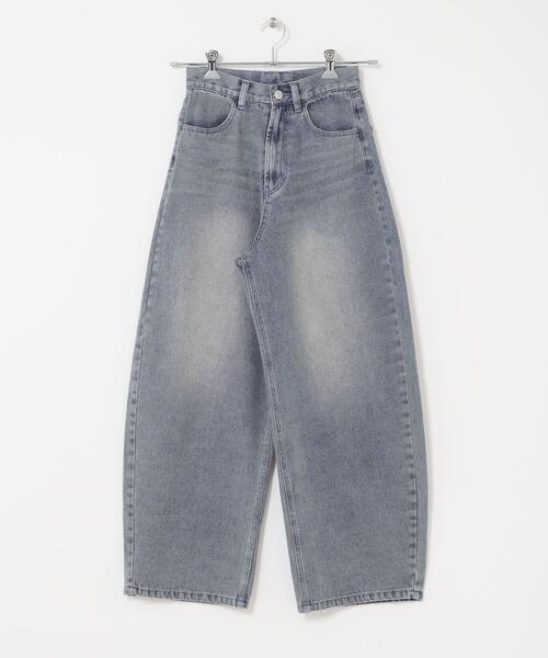 ITEMS URBANRESEARCH（アイテムズ アーバンリサーチ）の「デニムコクーンパンツ（デニムパンツ・レディース・ブラック/ブルー系その他・SMALL/MEDIUM）」の13枚目の写真