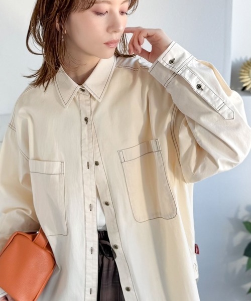 Java（ジャバ）の「《JaVaジャバコラボ》ラフに羽織れる着回し力抜群の一枚◎綿100%ビックポケットデニムシャツ（シャツ/ブラウス・レディース・インディゴブルー/アイボリー・X-LARGE/LARGE/SMALL/MEDIUM）」の3枚目の写真