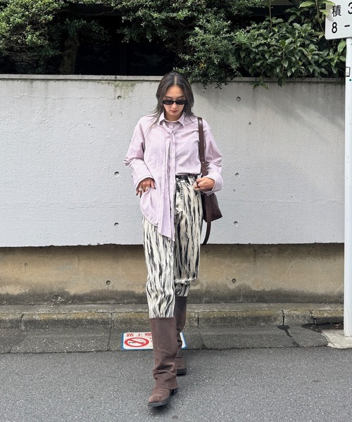 Ameri（アメリ）の「HAND BLEACH LOOSE DENIM（デニムパンツ・レディース・ブルー/ブラック・24inch/25inch/26inch）」の15枚目の写真