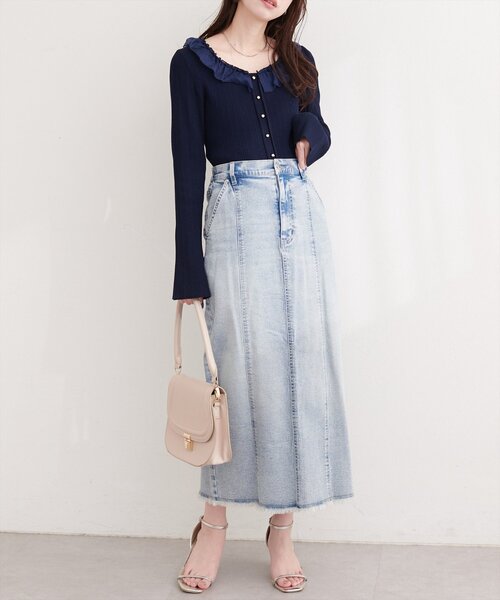 natural couture（ナチュラルクチュール）の「ストレートデニムタイトスカート（デニムスカート・レディース・サックスブルー/ブルー・LARGE/MEDIUM）」の8枚目の写真