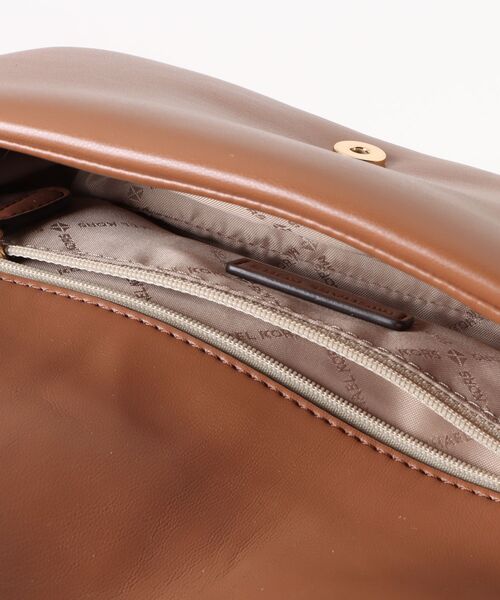 MICHAEL KORS(マイケルコース)の「SOHO SM CONV POUCHETTE XBODY クロスボディ(ショルダーバッグ・レディース・ブラウン系・FREE)」の4枚目の写真