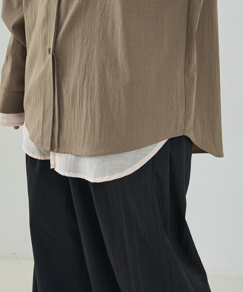 NOMINE(ノミネ)の「レイヤード シャツ(シャツ/ブラウス・レディース・ホワイト/モカ/チャコールグレー・フリー)」の18枚目の写真