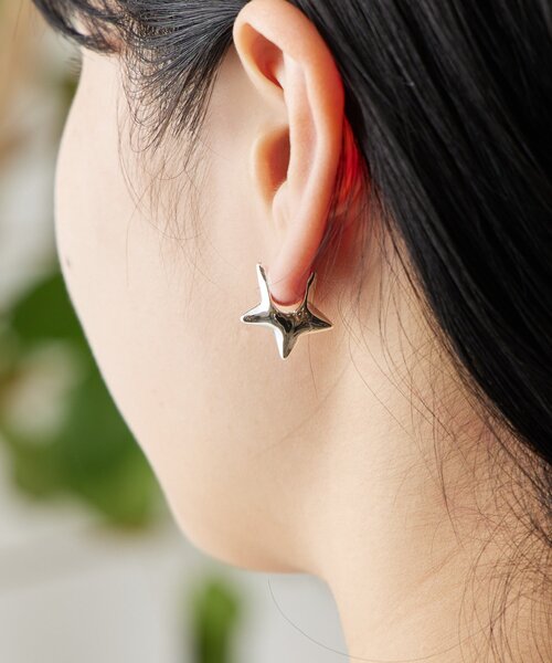 LIVETART（リヴェタート）の「アスタリスクピアス（リング・レディース・シルバー・FREE）」の3枚目の写真