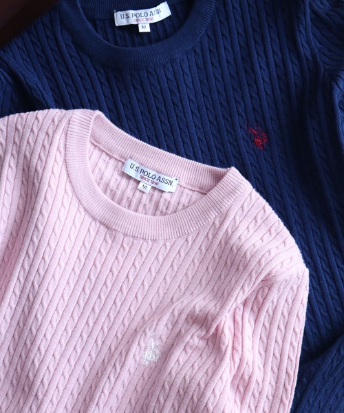 U.S. POLO ASSN.（ユーエスポロアッスン）の「【U.S. POLO ASSN./ユーエスポロアッスン】ロゴ刺繍 ケーブル編み 長袖ニット（ニット/セーター・レディース・ピンク/ネイビー/アイボリー/杢グレー・M/L/LL）」の22枚目の写真