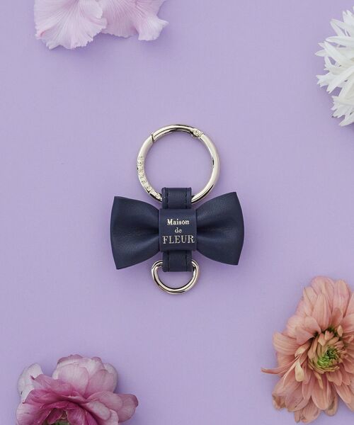 Maison de FLEUR（メゾンドフルール）の「リボンキーリング（チャーム・レディース・ラベンダー/ネイビー/ブラック/ピンク・FREE）」の2枚目の写真