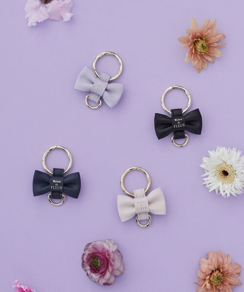 Maison de FLEUR（メゾンドフルール）の「リボンキーリング（チャーム・レディース・ラベンダー/ネイビー/ブラック/ピンク・FREE）」の5枚目の写真