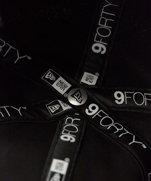 WHITE MOUNTAINEERING（ホワイトマウンテニアリング）の「White Mountaineering/ホワイトマウンテニアリング × NEW ERA/ニューエラ ‘WM×NEWERA 9FORTY’" ロゴ刺繍 6パネルキャップ 2026年春夏（キャップ・メンズ・ブラック・FREE）」の11枚目の写真
