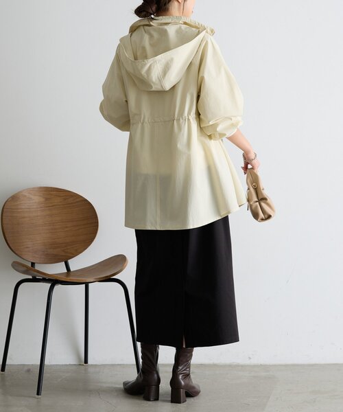 Jena espace merveilleux（ジェナ　エスパスメルヴェイユ）の「【フード取り外し可能】ウエストシャーリングジャケット（ベスト・レディース・ベージュ/アイボリー・FREE）」の12枚目の写真
