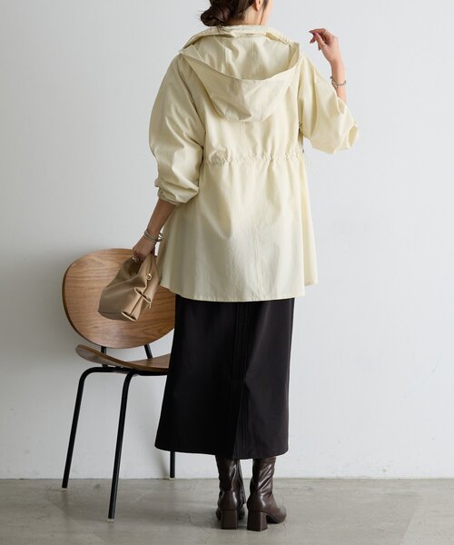 Jena espace merveilleux（ジェナ　エスパスメルヴェイユ）の「【フード取り外し可能】ウエストシャーリングジャケット（ベスト・レディース・ベージュ/アイボリー・FREE）」の13枚目の写真
