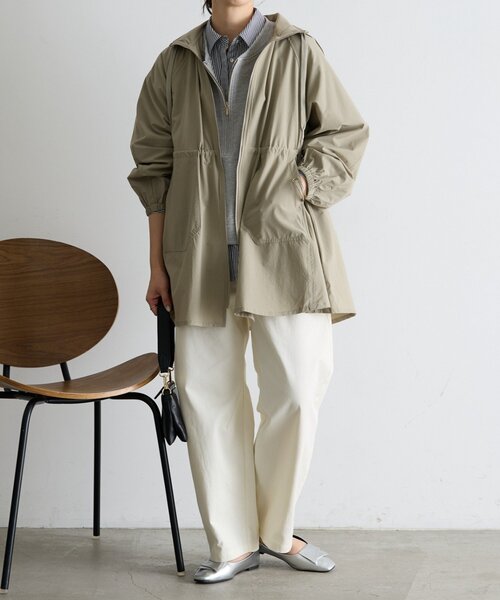 Jena espace merveilleux（ジェナ　エスパスメルヴェイユ）の「【フード取り外し可能】ウエストシャーリングジャケット（ベスト・レディース・ベージュ/アイボリー・FREE）」の22枚目の写真