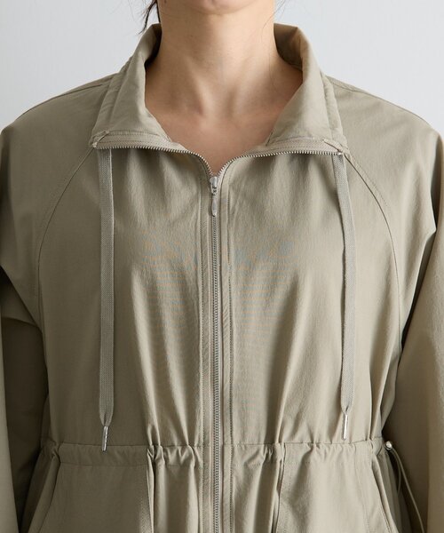 Jena espace merveilleux（ジェナ　エスパスメルヴェイユ）の「【フード取り外し可能】ウエストシャーリングジャケット（ベスト・レディース・ベージュ/アイボリー・FREE）」の7枚目の写真