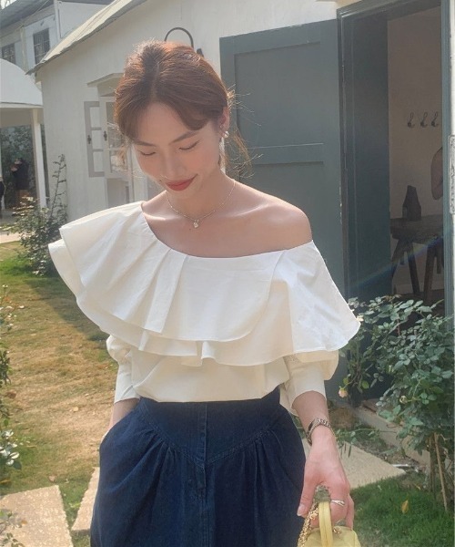 Ritzy(リッツィー)の「オフショルダーボリューム フリル トップス(シャツ/ブラウス・レディース・ホワイト・M/L)」の12枚目の写真