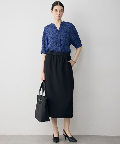 ICB(アイシービー)の「FluidBackSatin ナロースカート(スカート・レディース・ライトグレー系7/ブラック系/グレー系・4/2/6)」の11枚目の写真