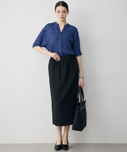 ICB(アイシービー)の「FluidBackSatin ナロースカート(スカート・レディース・ライトグレー系7/ブラック系/グレー系・4/2/6)」の12枚目の写真