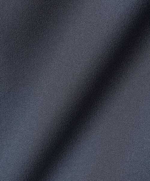 ICB(アイシービー)の「FluidBackSatin ナロースカート(スカート・レディース・ライトグレー系7/ブラック系/グレー系・4/2/6)」の5枚目の写真