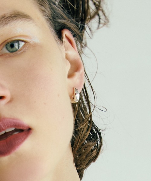 TEN.(テン)の「【新作】SILVER925 ポルカピアス (シンセティックルビー)(ピアス(両耳用)・レディース・シルバー・FREE)」の5枚目の写真