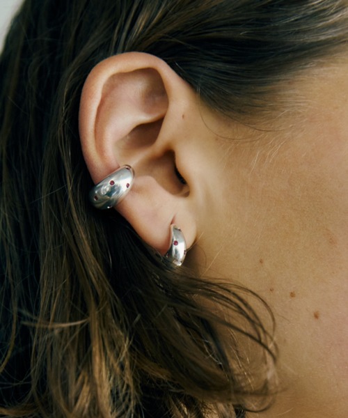 TEN.(テン)の「【新作】SILVER925 ポルカピアス (シンセティックルビー)(ピアス(両耳用)・レディース・シルバー・FREE)」の6枚目の写真