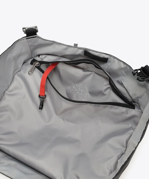 Columbia(コロンビア)の「撥水 Columbia/ ワイルドウッドハイツ 50L+10L バックパック /コロンビア(バックパック/リュック・レディース・ブラック・M/L)」の2枚目の写真