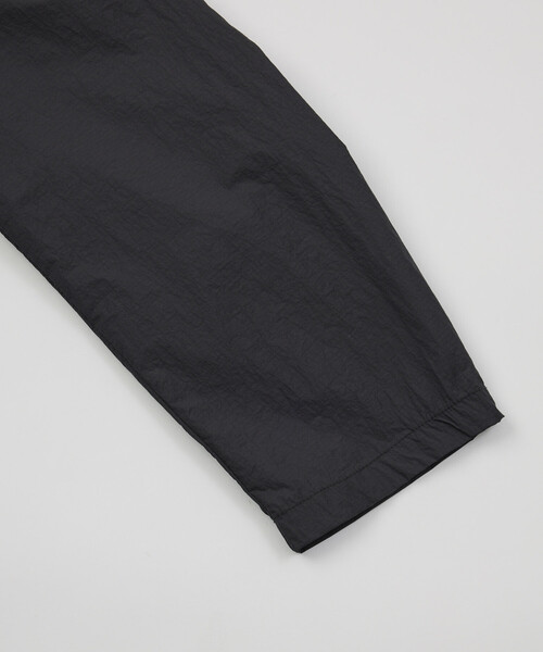 FREAK'S STORE（フリークスストア）の「ウルトラライト パッカブル ナイロン トラベルセットアップ（セットアップ・メンズ・チャコールグレー/ブラック/オリーブ/ブラウン・SMALL/LARGE/MEDIUM/X-LARGE）」の17枚目の写真