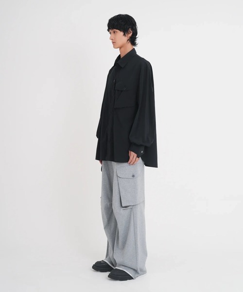 Tamme(タム)の「【TAMME/タム】OVER CARGO SWEAT PANTS(カーゴパンツ・メンズ・ブラック/グレー・1/2)」の6枚目の写真