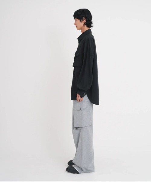 Tamme(タム)の「【TAMME/タム】OVER CARGO SWEAT PANTS(カーゴパンツ・メンズ・ブラック/グレー・1/2)」の7枚目の写真