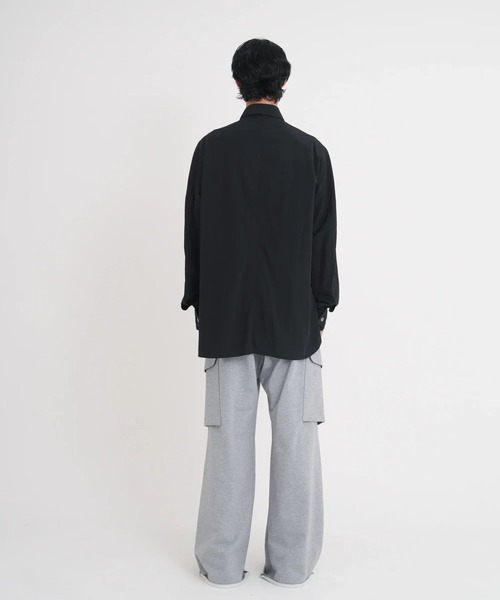 Tamme(タム)の「【TAMME/タム】OVER CARGO SWEAT PANTS(カーゴパンツ・メンズ・ブラック/グレー・1/2)」の8枚目の写真