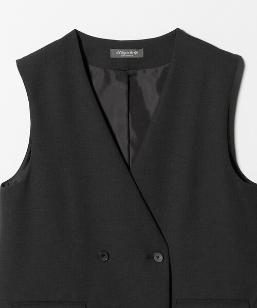 A DAY IN THE LIFE UNITED ARROWS(アデイインザライフユナイテッドアローズ)の「メッシュ 2ボタン ジレ ‐セットアップ対応・ウォッシャブル‐<A DAY IN THE LIFE>(ベスト・レディース・ネイビー/ベージュ/ダークグレー・FREE)」の13枚目の写真